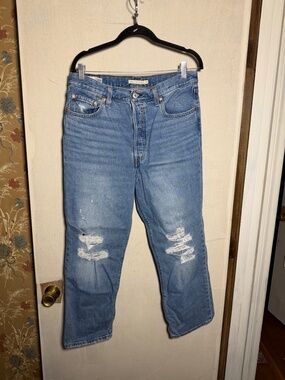 Levi’s Ribcage Straight Ankle Jeans Women’s Size 31 High Rise Distressed Light
